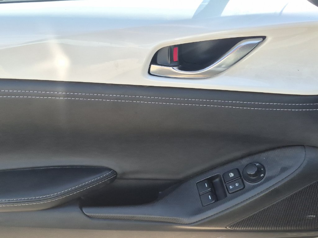 Used 2020 MAZDA MX-5 Miata Grand Touring RWD image 11
