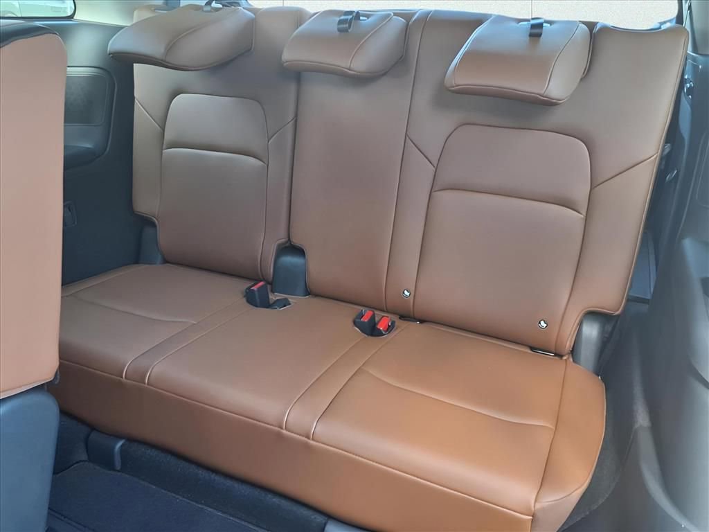 New 2025 Nissan Pathfinder Platinum w/ Cargo Package image 9