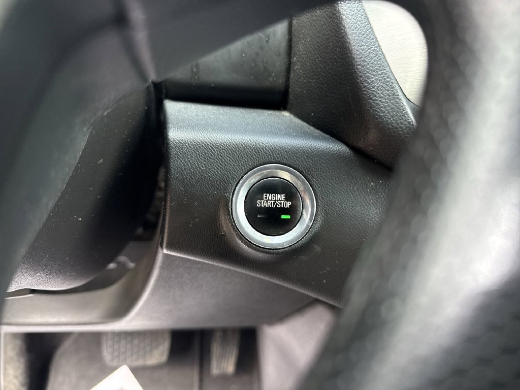 Used 2024 GMC Terrain SLE w/ Driver Convenience Package AWD/4WD image 27