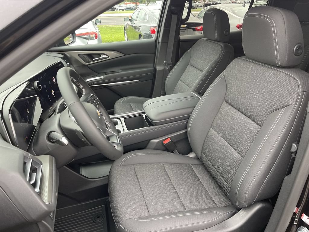 New 2026 Chevrolet Traverse LT w/ Driver Confidence Package FWD image 11