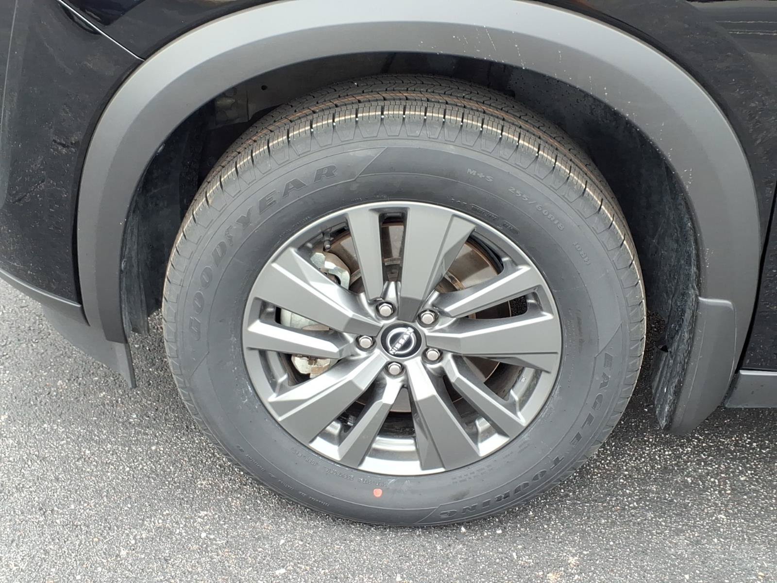 Used 2022 Nissan Pathfinder SV AWD/4WD image 32
