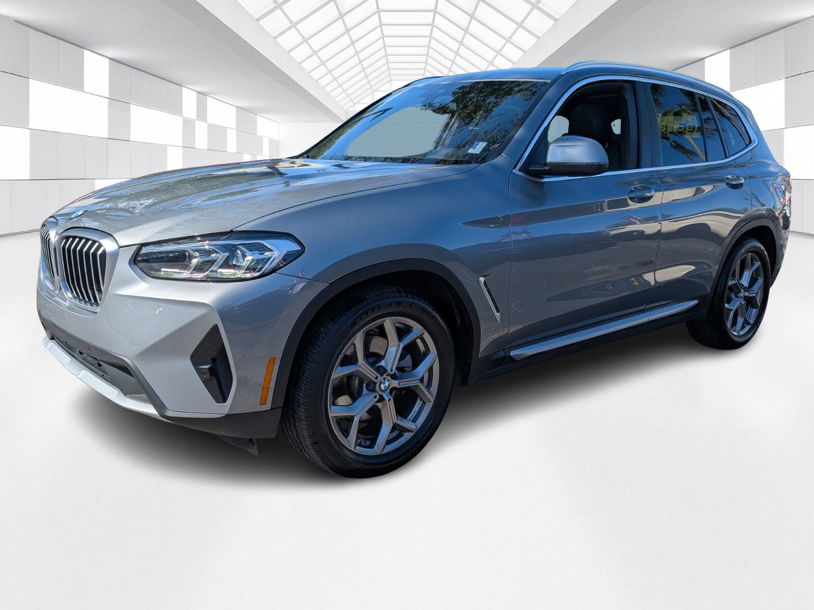 Used 2024 BMW X3 sDrive30i w/ Premium Package w/ZPA image 3