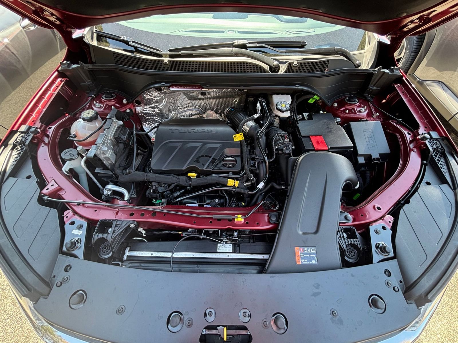 Used 2025 Chevrolet Trax LT w/ LT Convenience Package image 33