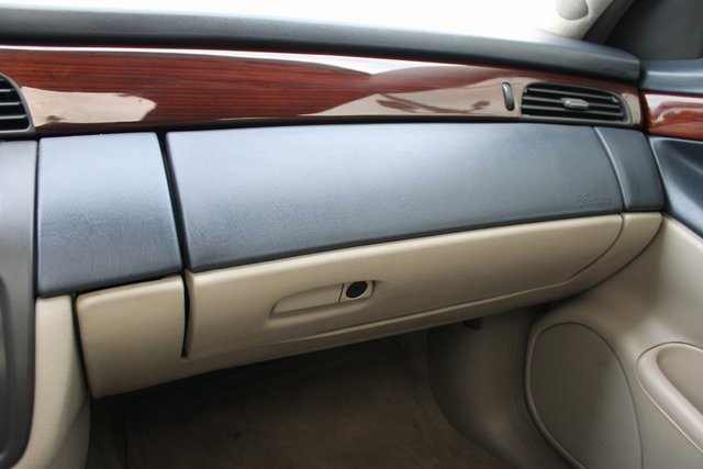 Used 2005 Cadillac De Ville w/ Limited Edition Package image 30