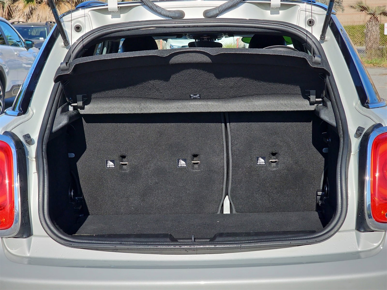 Used 2017 MINI Cooper S image 12