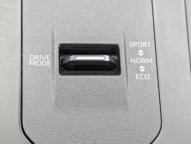 Used 2023 Toyota Highlander XSE image 14