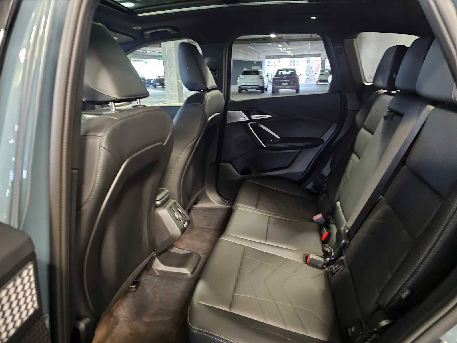 Used 2025 BMW X1 xDrive28i w/ Technology Package image 34