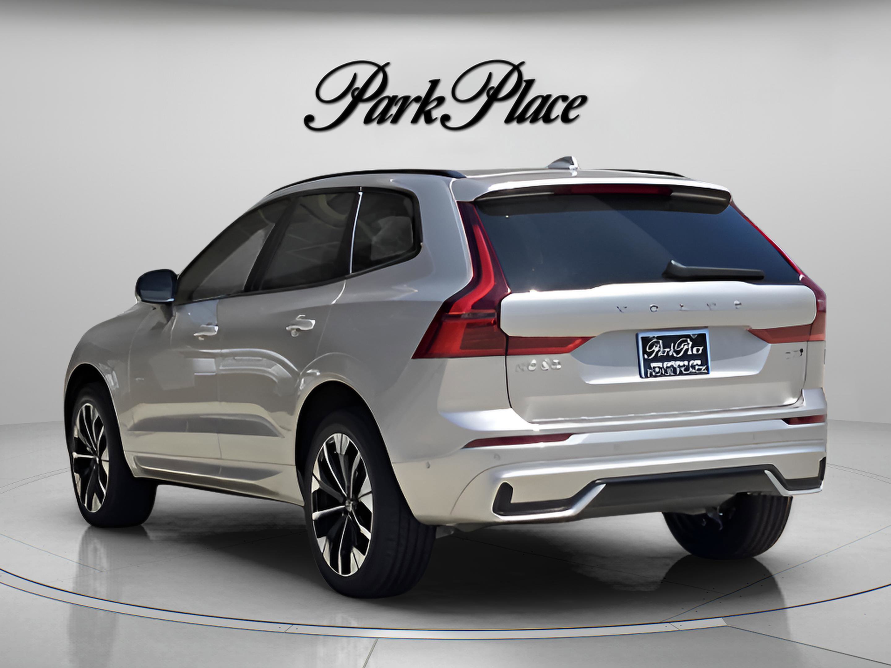 Used 2026 Volvo XC60 B5 Plus w/ Protection Package Premier AWD/4WD image 3