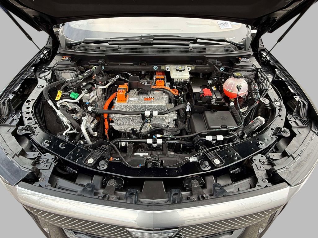 Used 2025 Cadillac Optiq Luxury 2 w/ LPO, Floor Liner Package AWD/4WD image 22