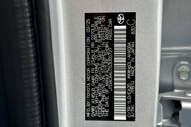 Used 2025 Toyota Prius XLE FWD image 35