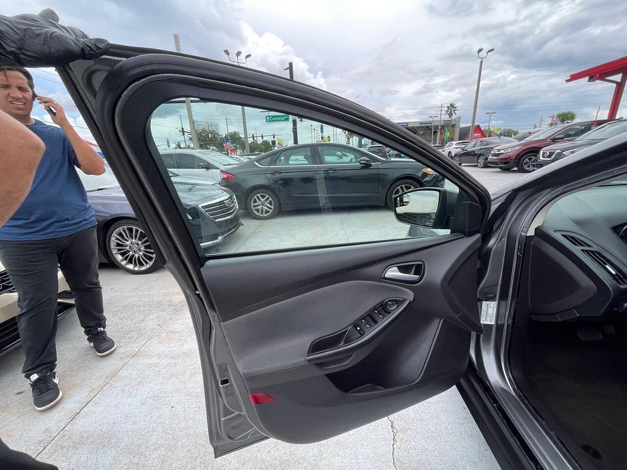 Used 2014 Ford Focus SE FWD image 7
