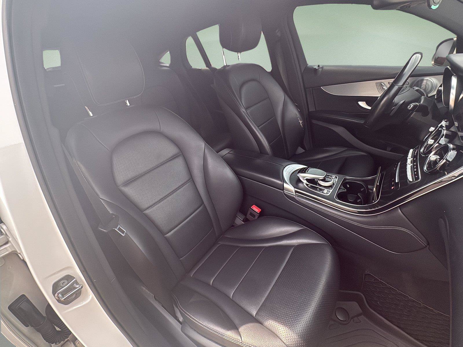 Used 2019 Mercedes-Benz GLC 300 4MATIC Coupe w/ Multimedia Package image 18