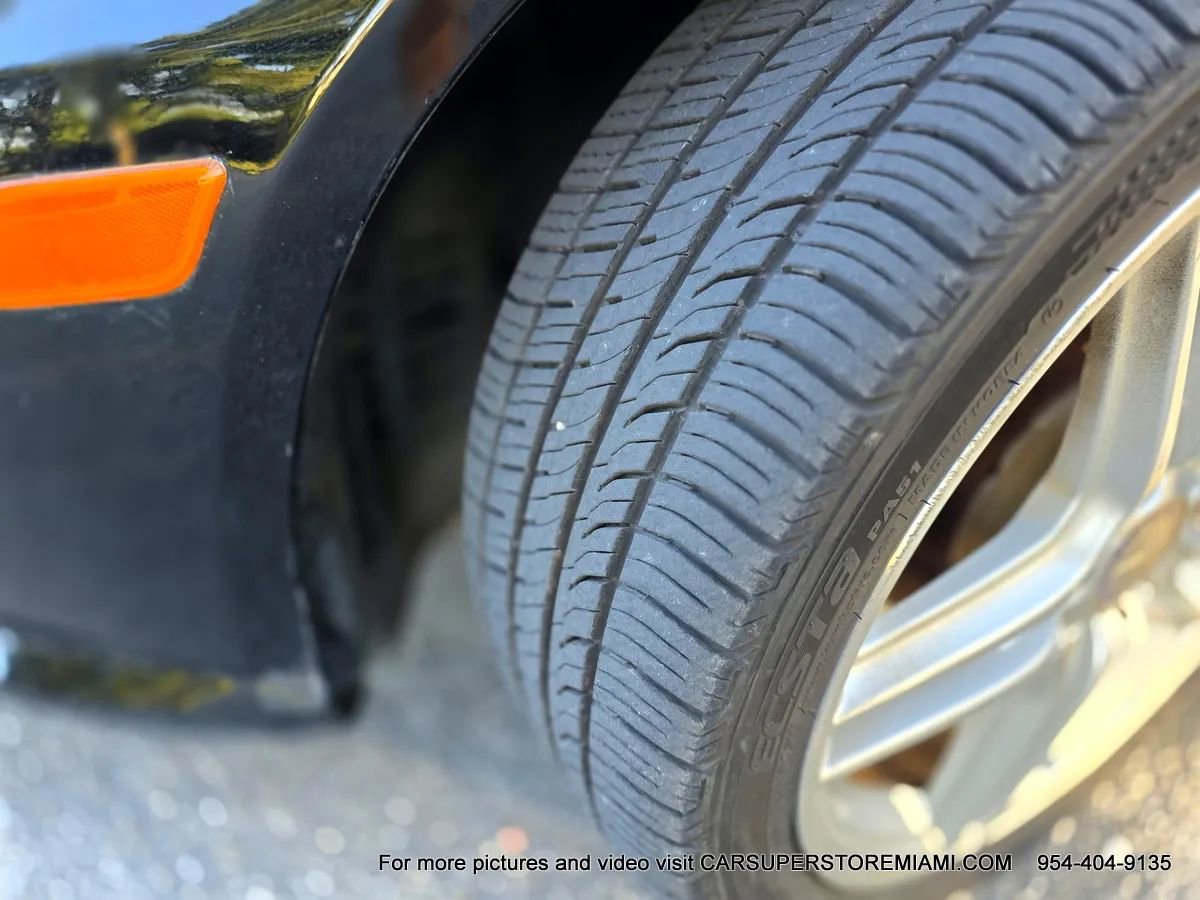 Used 2013 Mercedes-Benz E 550 Cabriolet w/ Premium 2 Pkg image 18