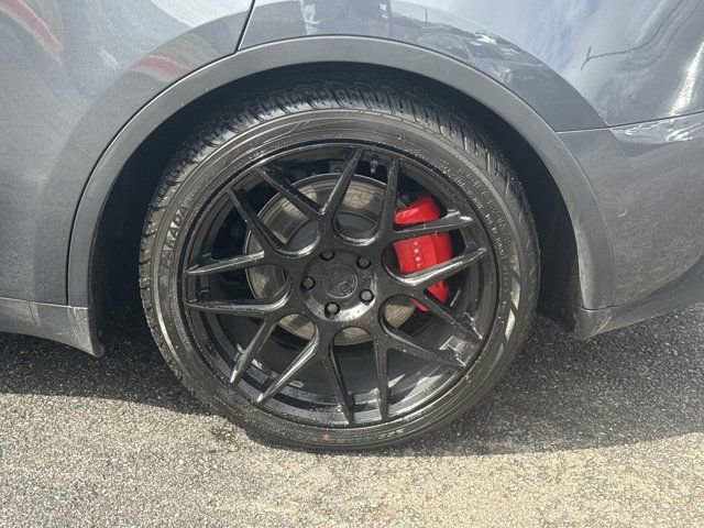 Used 2022 Tesla Model Y Performance image 21