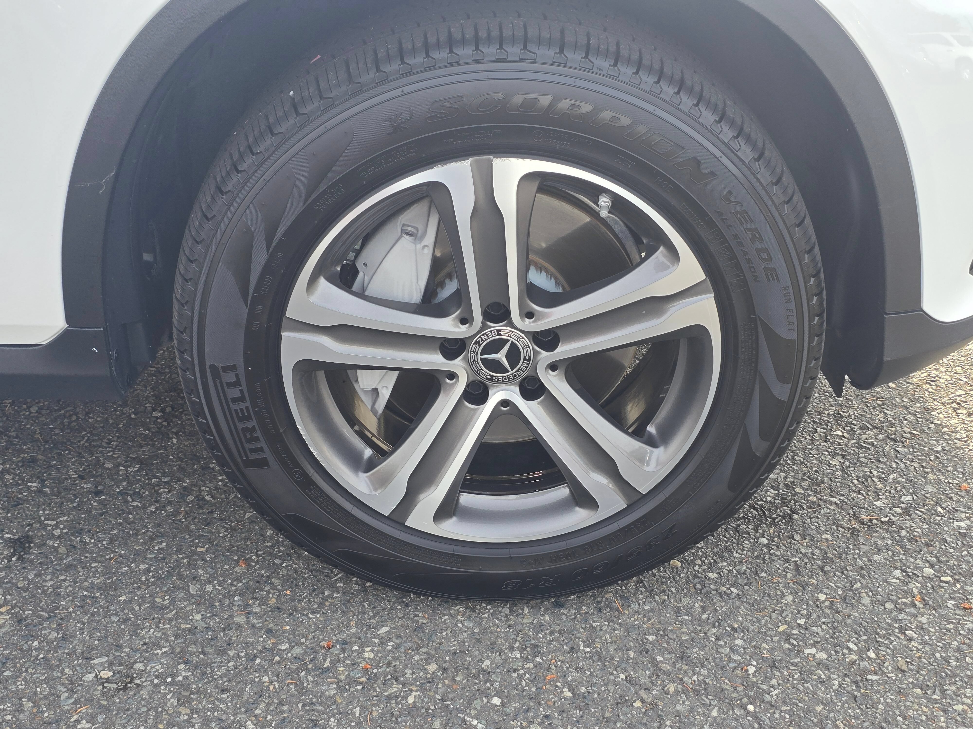 Used 2019 Mercedes-Benz GLC 300 4MATIC image 9