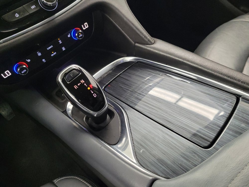 Used 2021 Buick Enclave Essence FWD image 26