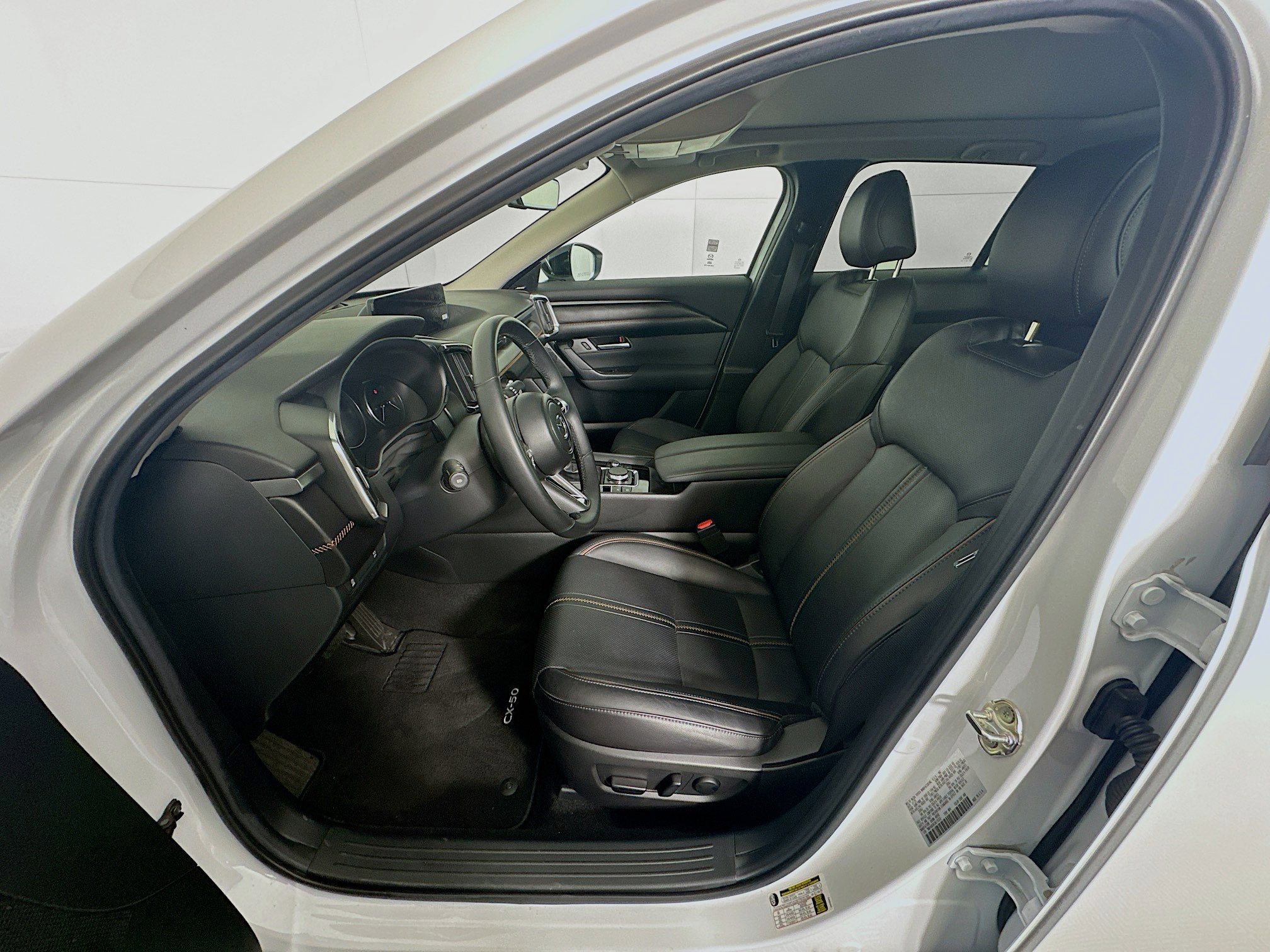 Used 2025 MAZDA CX-50 AWD 2.5 S w/ Premium Plus Pkg image 13