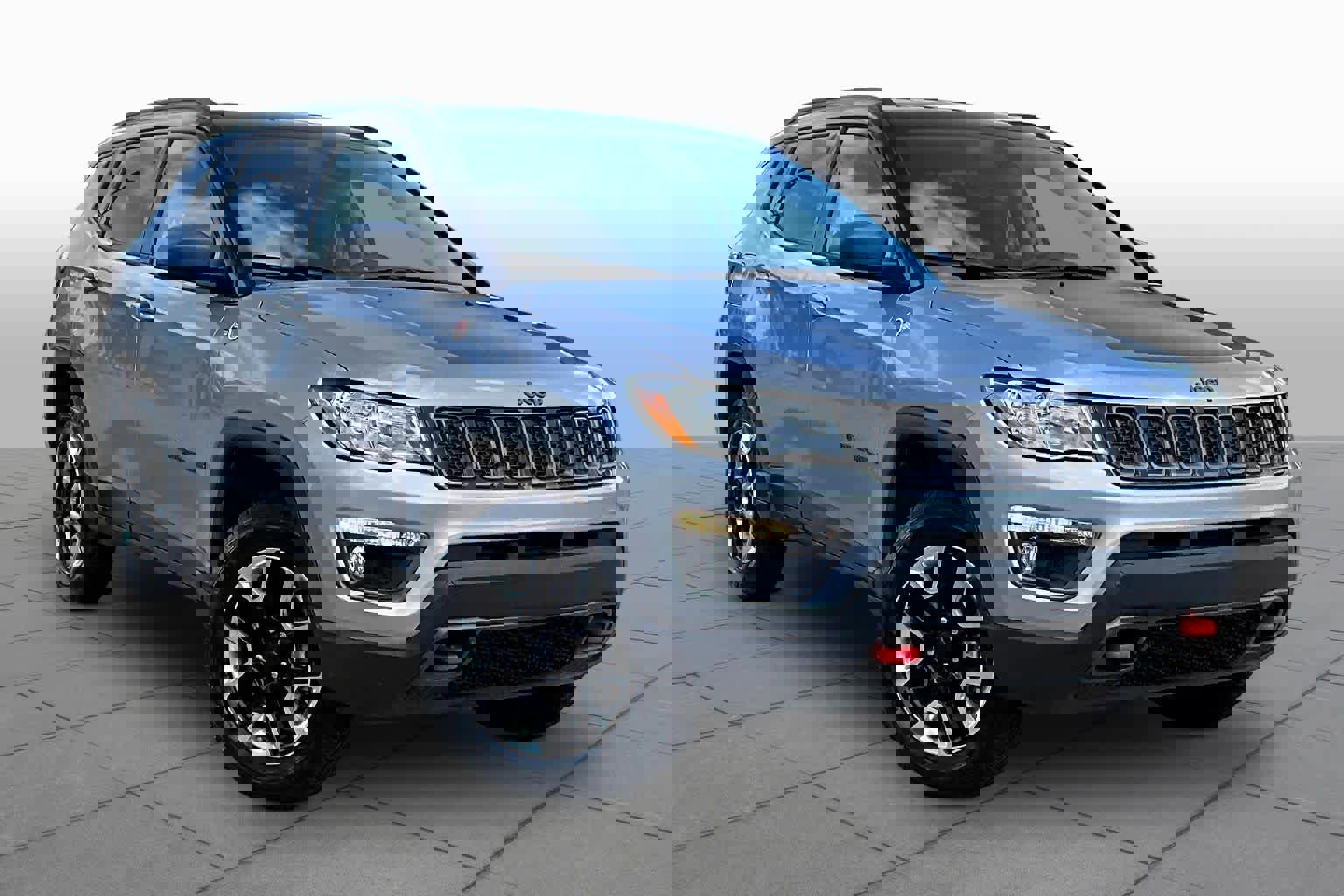 Used 2018 Jeep Compass Trailhawk w/ Safe & Security Group image 3