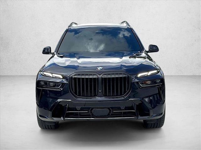 Used 2025 BMW X7 xDrive40i w/ M Sport Package AWD/4WD image 2