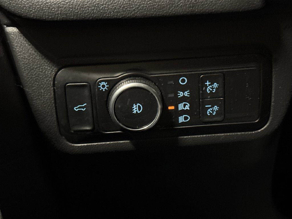 Used 2025 Ford Escape ST-Line Select AWD/4WD image 18