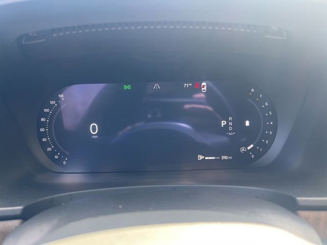 Certified 2025 Volvo V90 B6 Cross Country Ultra AWD/4WD image 34
