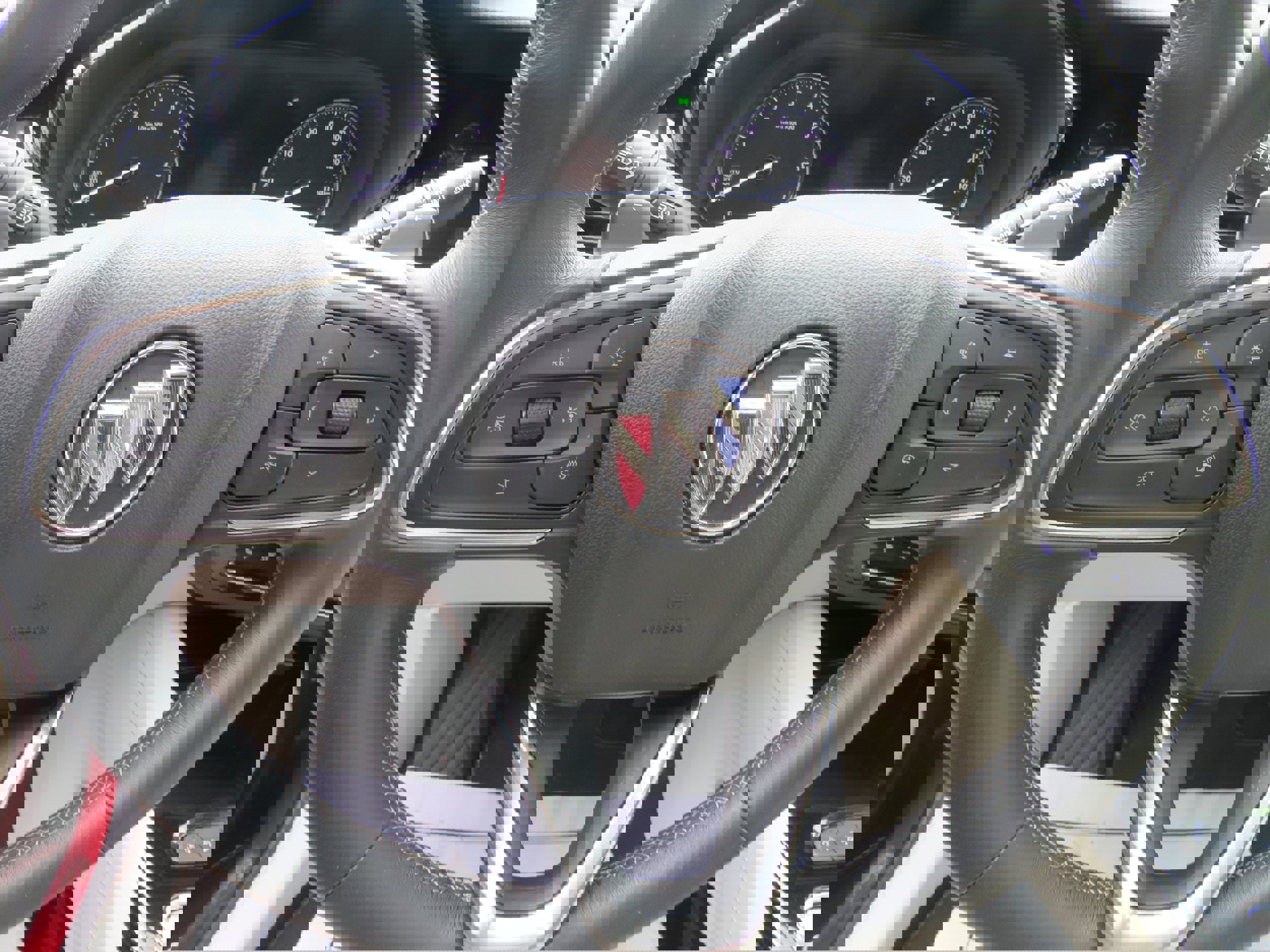 Used 2021 Buick Envision Essence w/ Technology Package I image 12