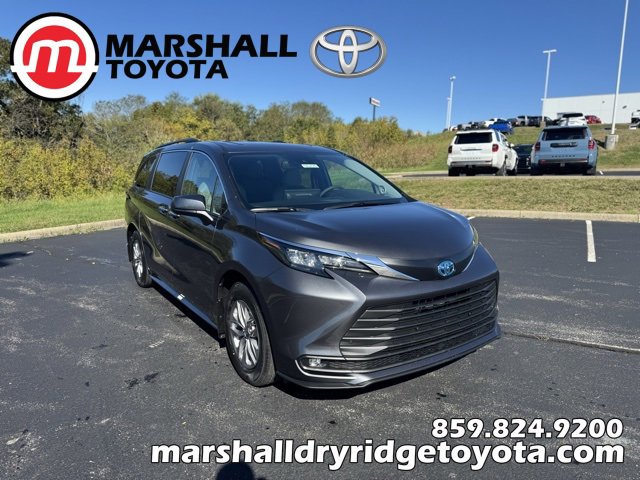 New 2025 Toyota Sienna XLE