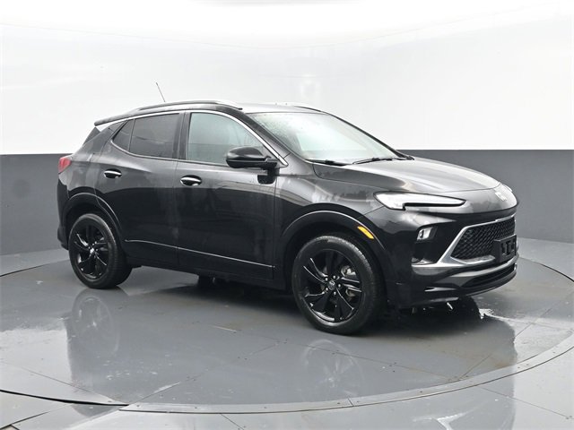 Used 2024 Buick Encore GX Sport Touring image 2