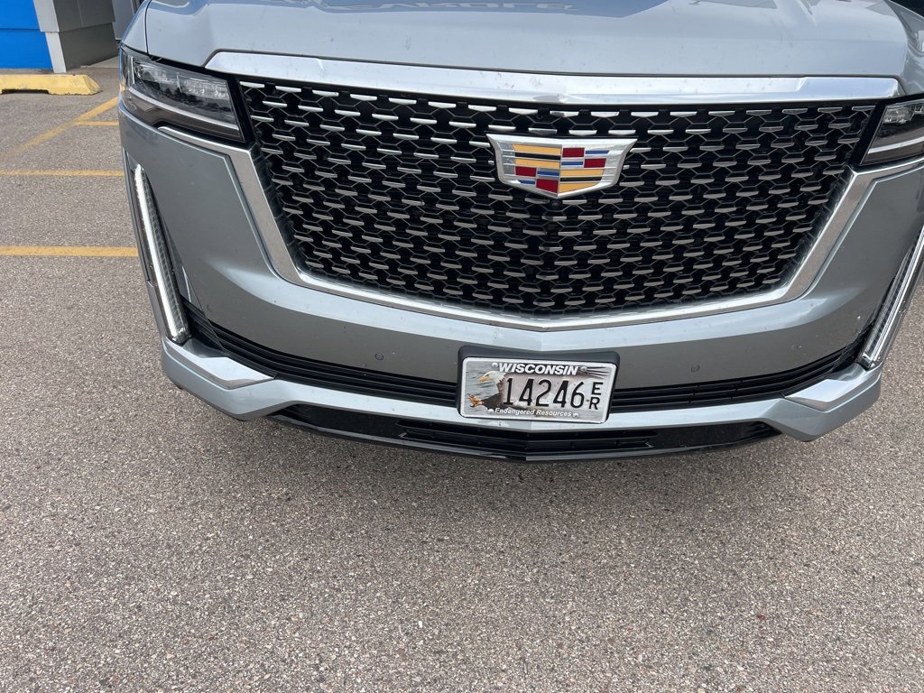 Used 2024 Cadillac Escalade ESV Premium Luxury image 22