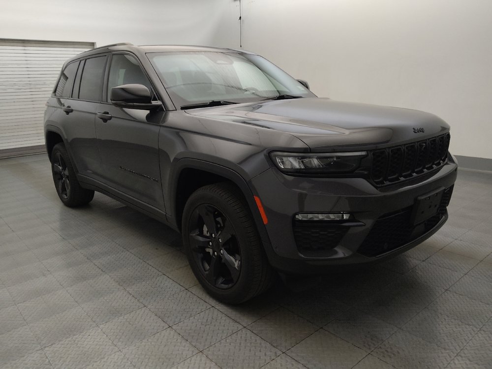 Used 2023 Jeep Grand Cherokee Limited w/ Luxury Tech Group II AWD/4WD image 13