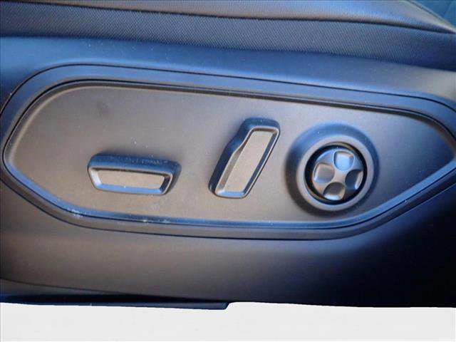 New 2025 Jeep Grand Cherokee Altitude image 13