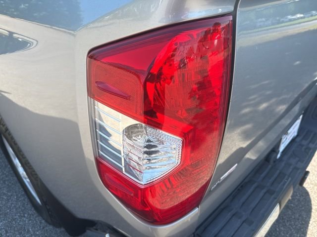 Used 2020 Toyota Tundra SR5 AWD/4WD image 10