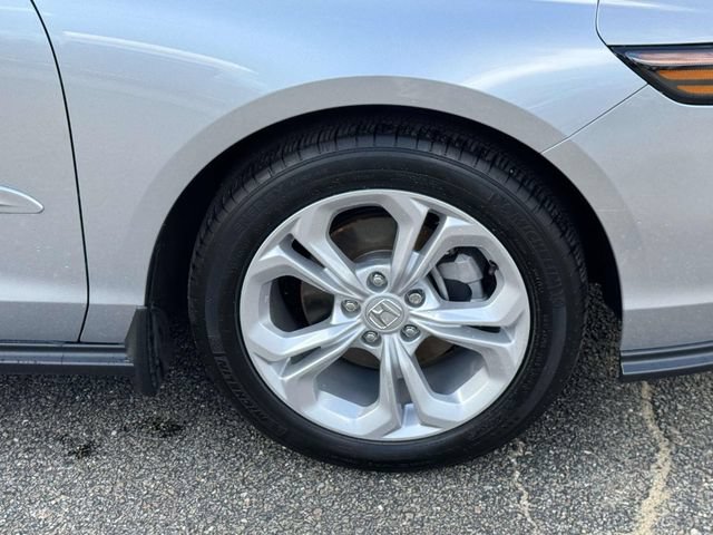 Used 2025 Honda Accord LX image 7