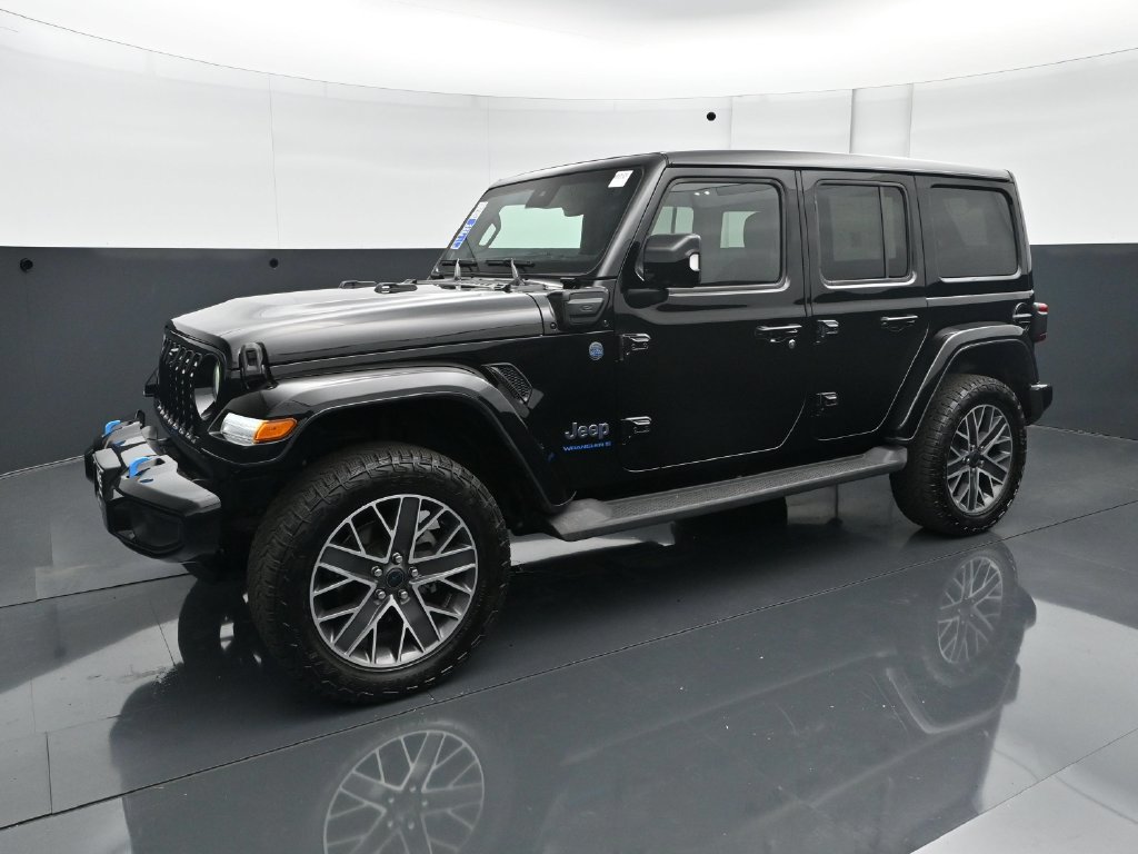 Used 2024 Jeep Wrangler High Altitude AWD/4WD image 2
