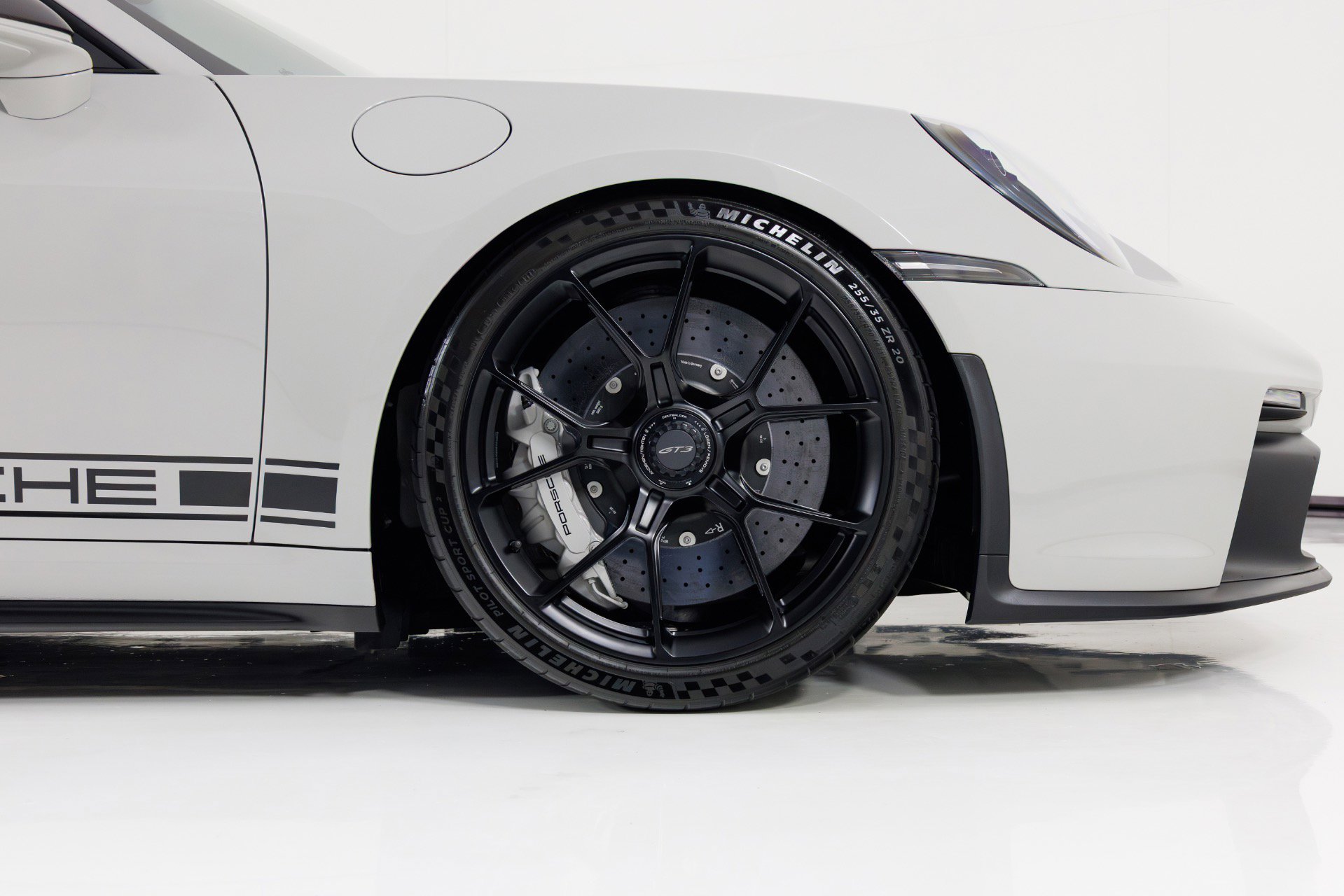 Used 2022 Porsche 911 GT3 RWD image 13