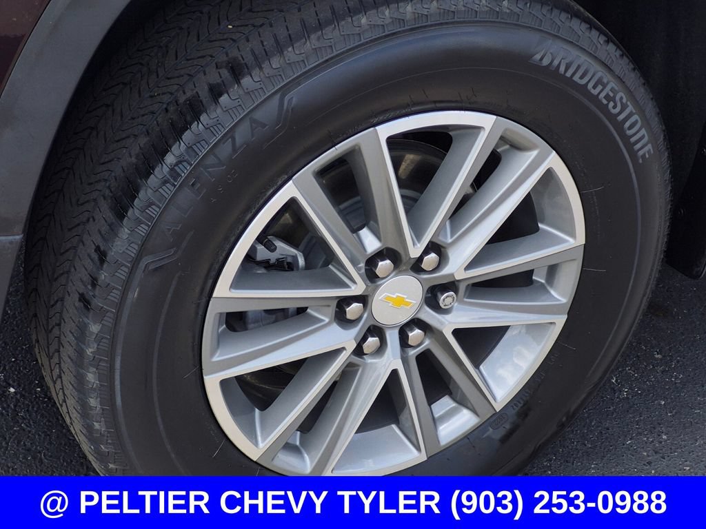Used 2023 Chevrolet Traverse LT FWD image 7