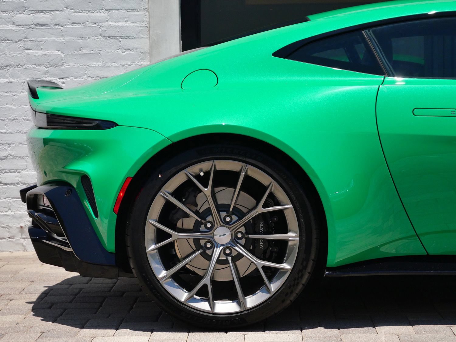 New 2026 Aston Martin V8 Vantage S RWD image 15