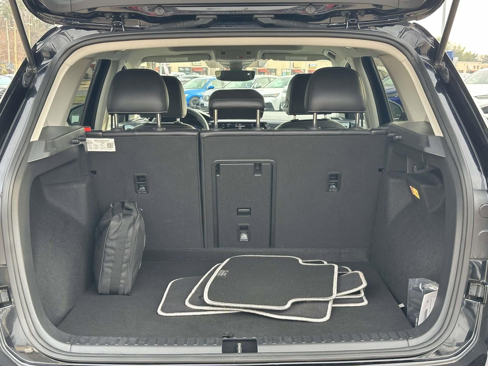 Certified 2023 Volkswagen Taos SEL image 12