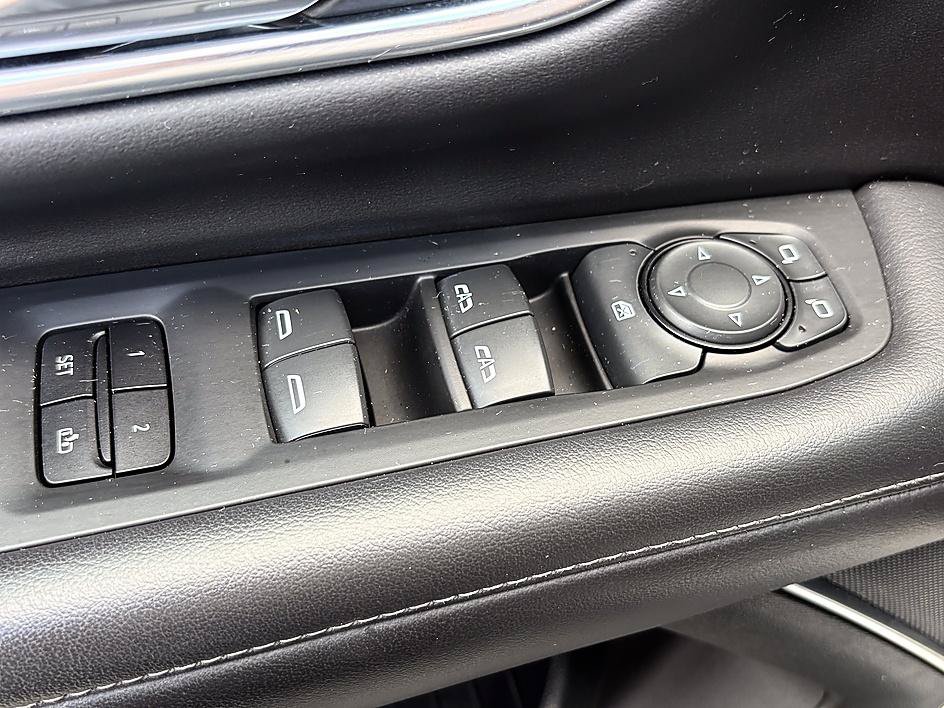 Used 2021 Chevrolet Suburban Z71 AWD/4WD image 19