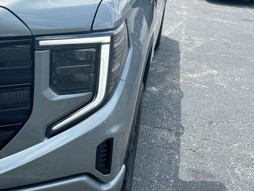 Used 2025 GMC Sierra 1500 Elevation AWD/4WD image 10