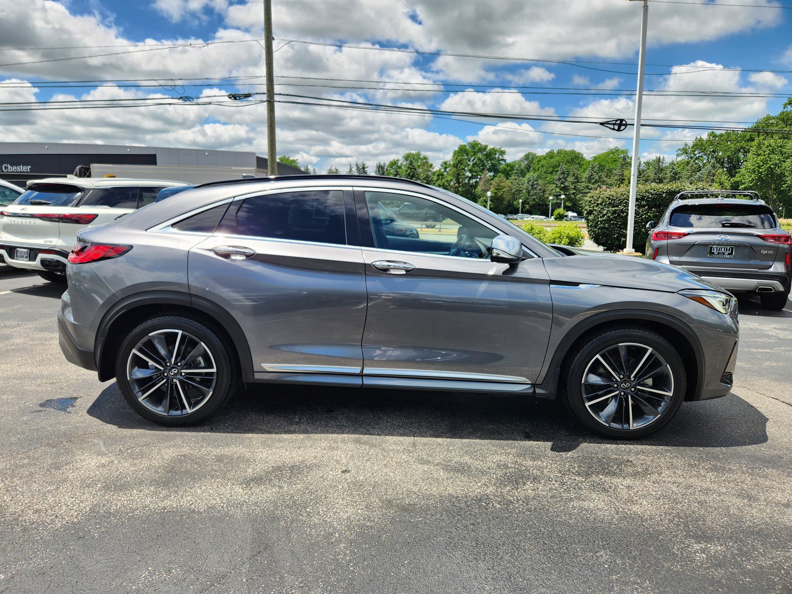 Certified 2025 INFINITI QX55 Luxe w/ Accent Package AWD/4WD image 6
