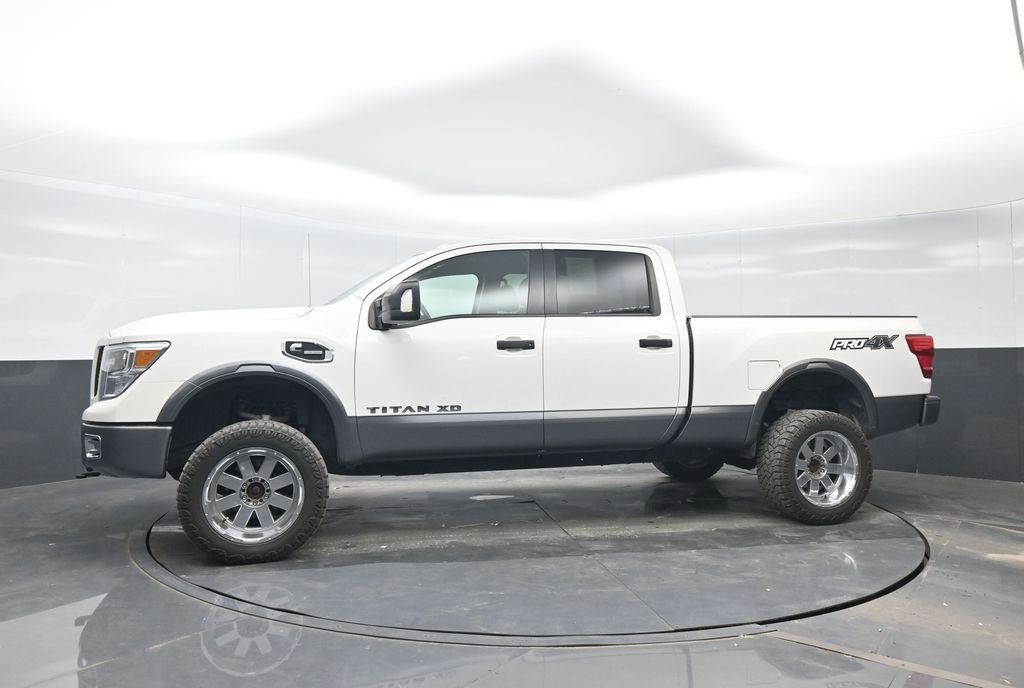 Used 2019 Nissan Titan PRO-4X image 3