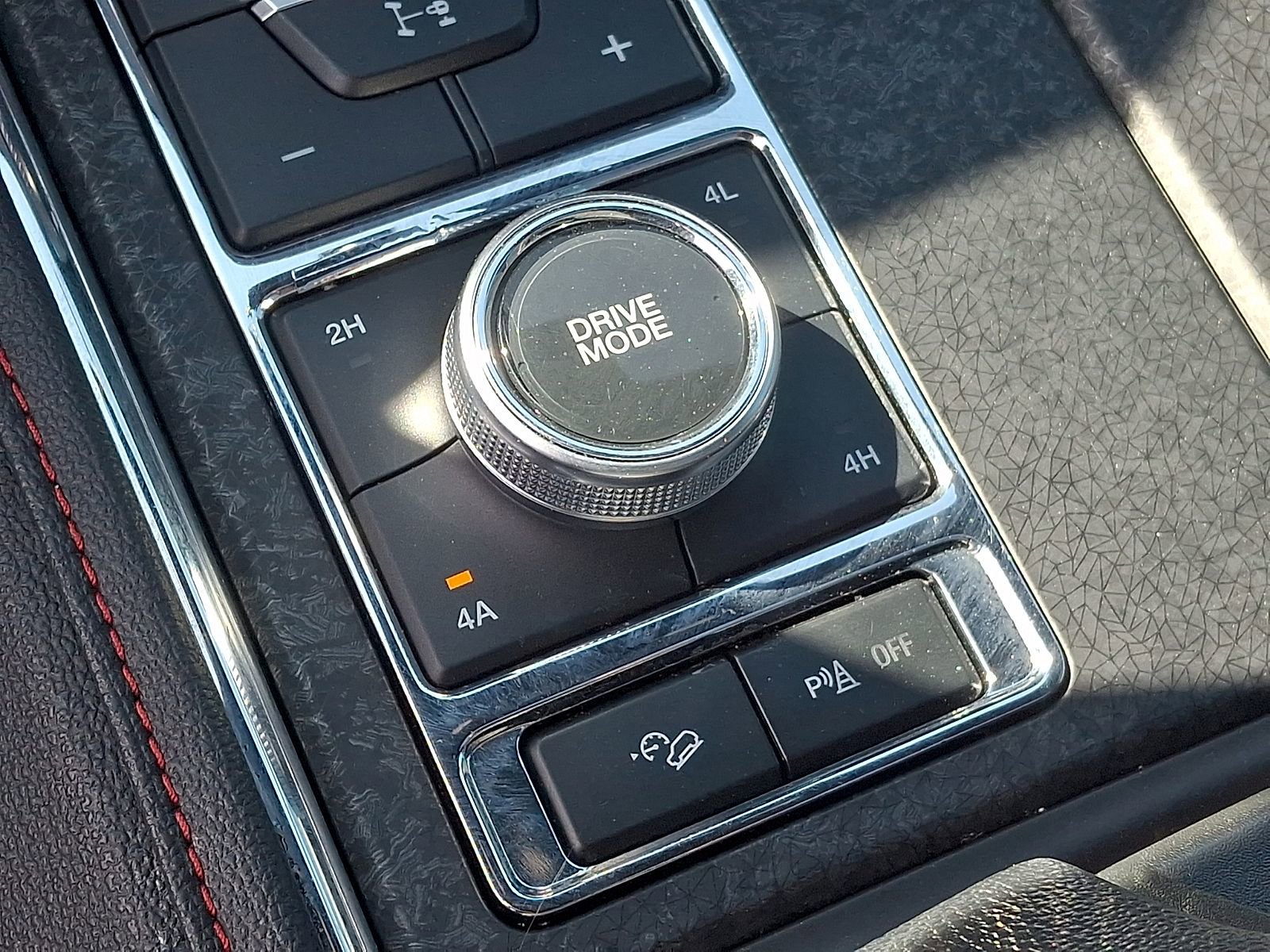 Used 2023 Ford Expedition Limited image 26