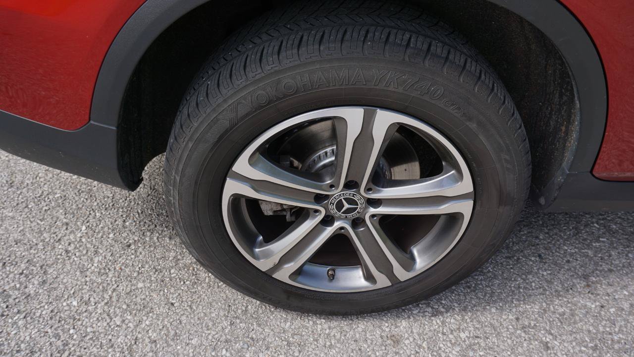 Used 2017 Mercedes-Benz GLC 300 4MATIC image 11
