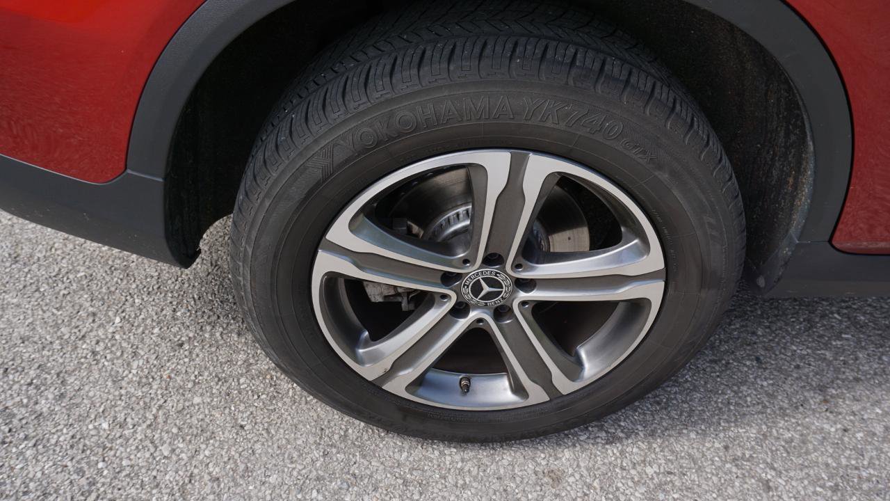 Used 2017 Mercedes-Benz GLC 300 4MATIC image 11