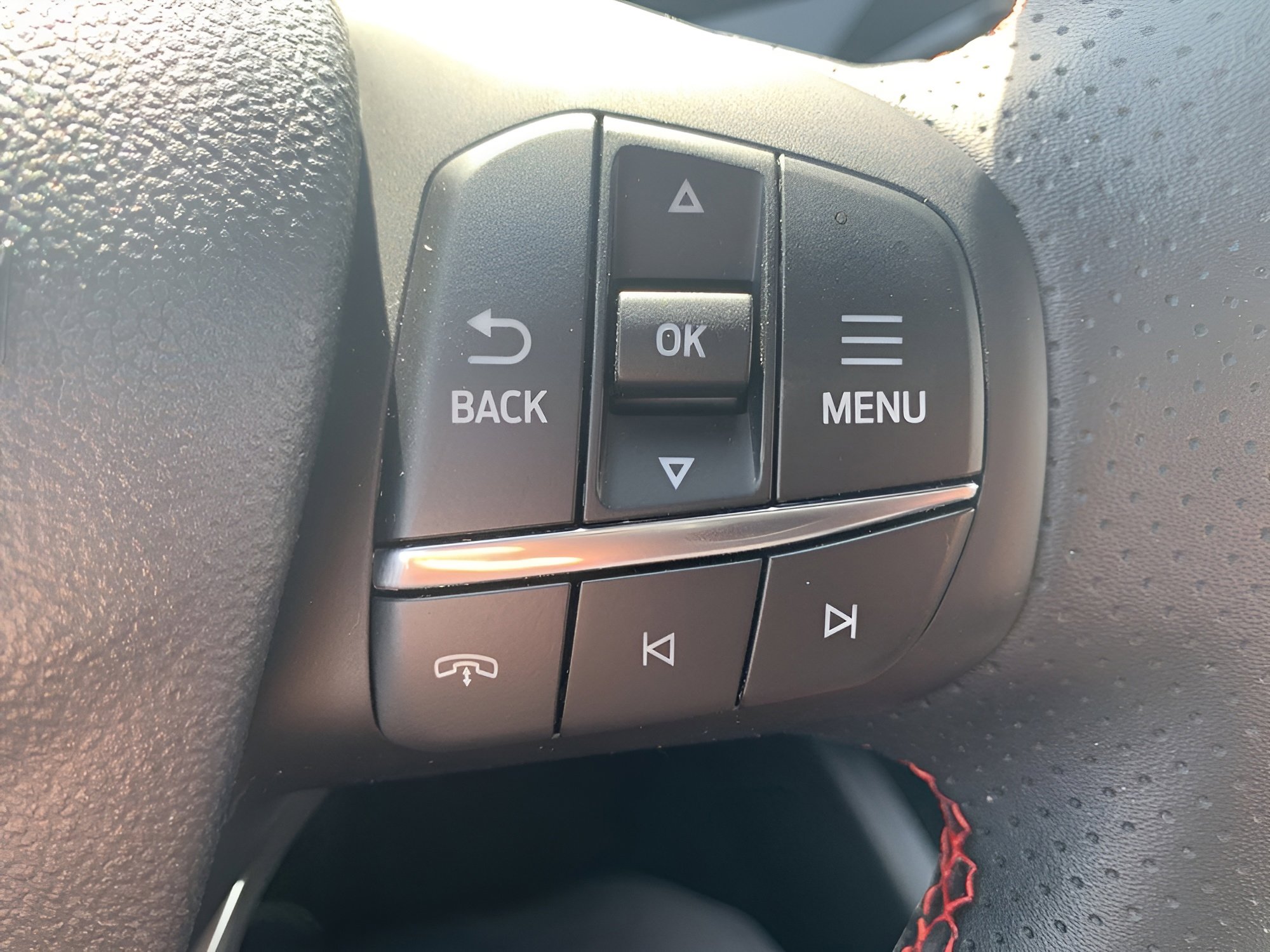 Used 2025 Ford Escape ST-Line AWD/4WD image 13