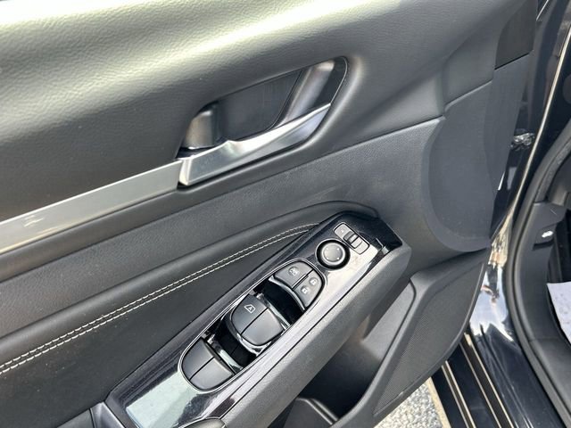 Certified 2021 Nissan Altima 2.5 SV w/ SV Premium Package FWD image 16