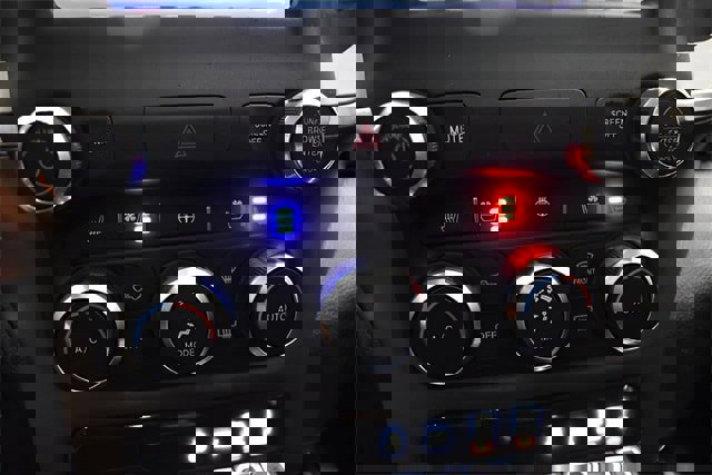 Used 2020 RAM 1500 Laramie w/ Sport Appearance Package image 21