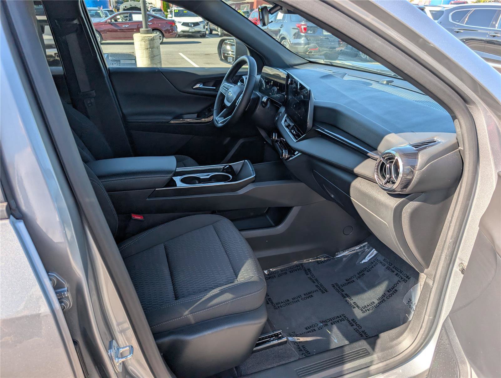 Used 2025 Chevrolet Equinox LT FWD image 10