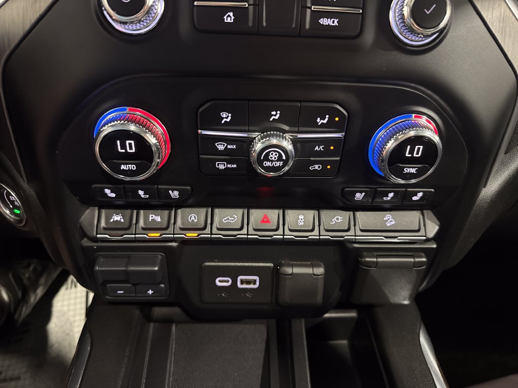 Used 2020 GMC Sierra 1500 Denali w/ Technology Package AWD/4WD image 29